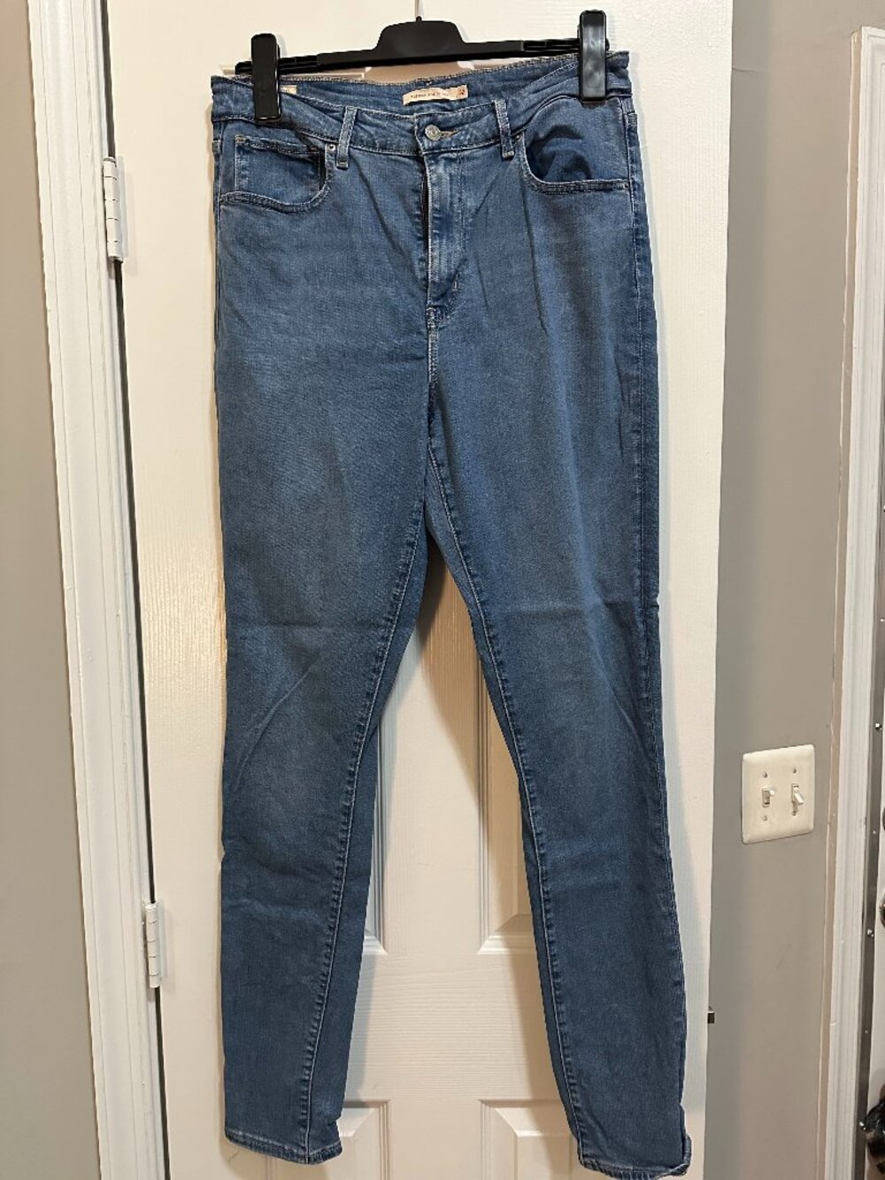 Levi's Premium 721 High Rise Skinny Jeans Medium Wash